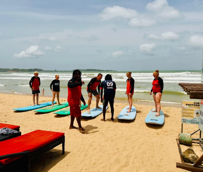 surfing weligama wheeliolk
